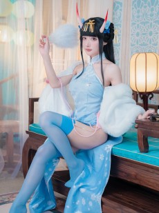 紫氯氯 - 能代 貅 旗袍