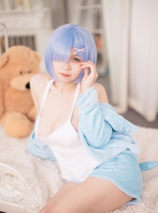 末夜787 - 舰长 蕾姆
