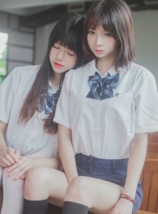  桜桃喵&疯猫ss《JK百合》