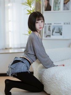 许岚 - 半透毛衣