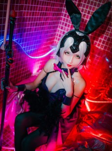 COS福利rioko凉凉子 兔女郎