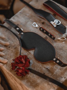  一笑芳香沁写真 - 神父修女