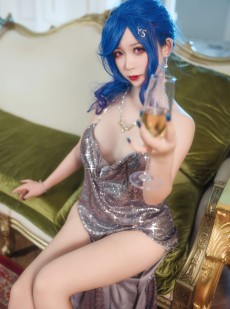  动漫博主樱落酱w - 圣路易斯礼服